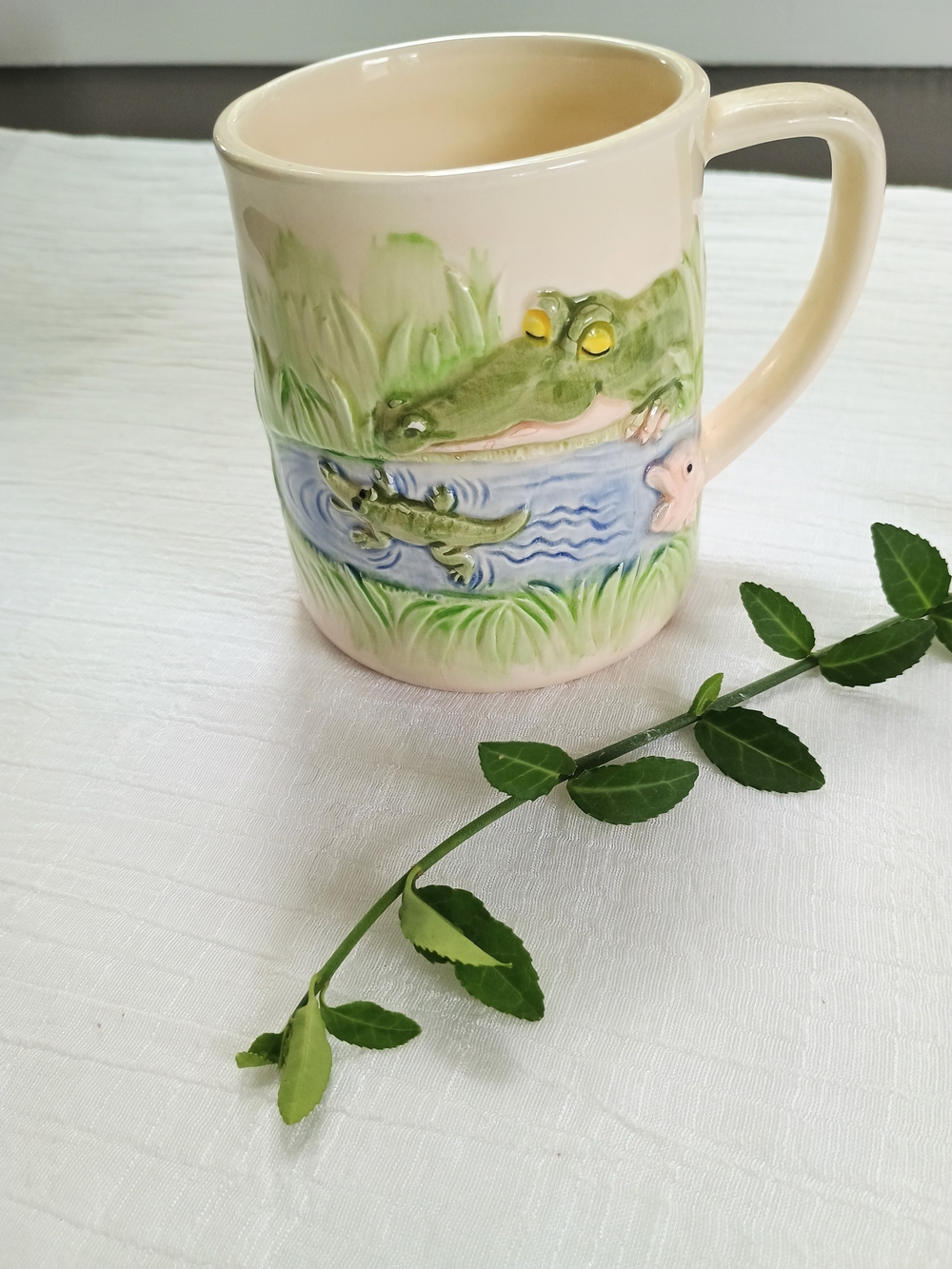 🐟 ECLECTIC GRANDPA 🐟 VTG Ceramic Quon Quon 3-D Alligator Coffee Cup, Mug